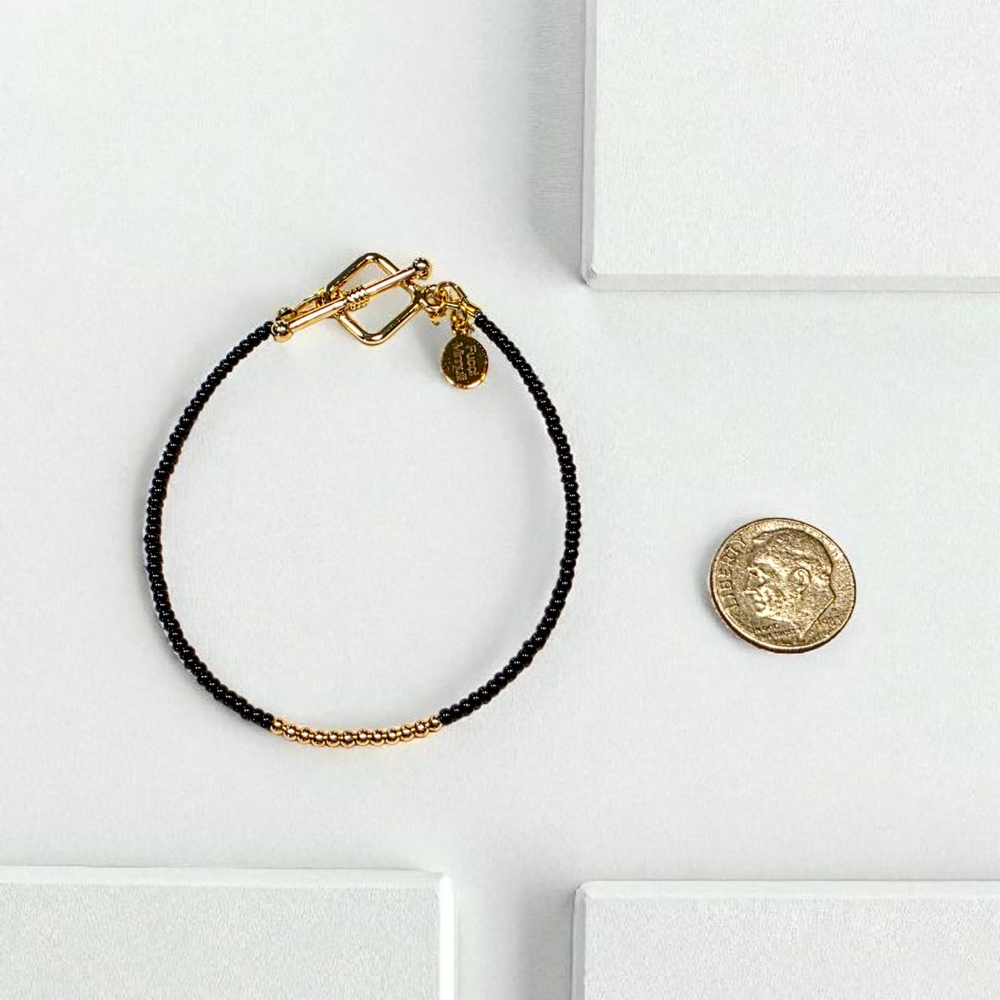 Dainty Black and Gold Beaded Bracelet - Picture 2 of 2
